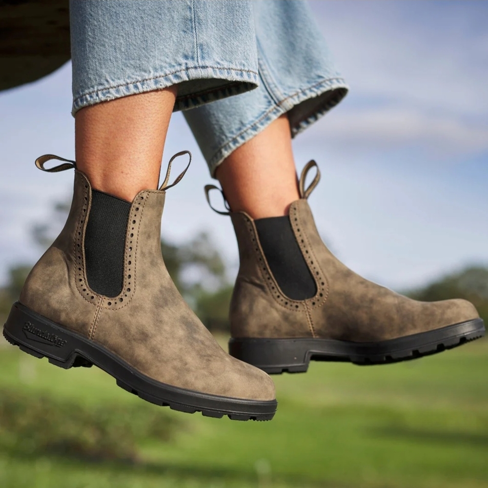 Blundstone 1351 Women's Original Rustic Brown High Top Boots Size 3.5